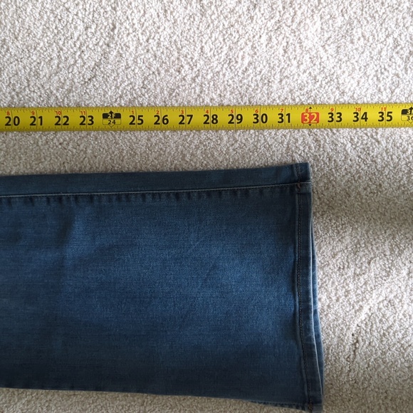 High rise sculpting bootcut jeans - Picture 11 of 14